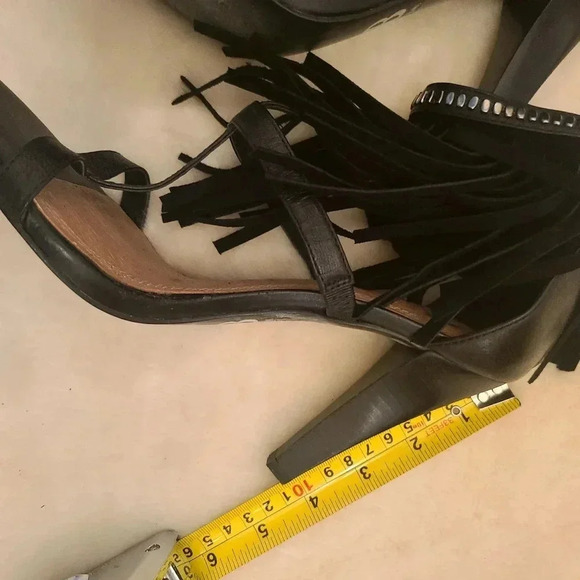 Gianni Bini Fringe Heels - Picture 4 of 11